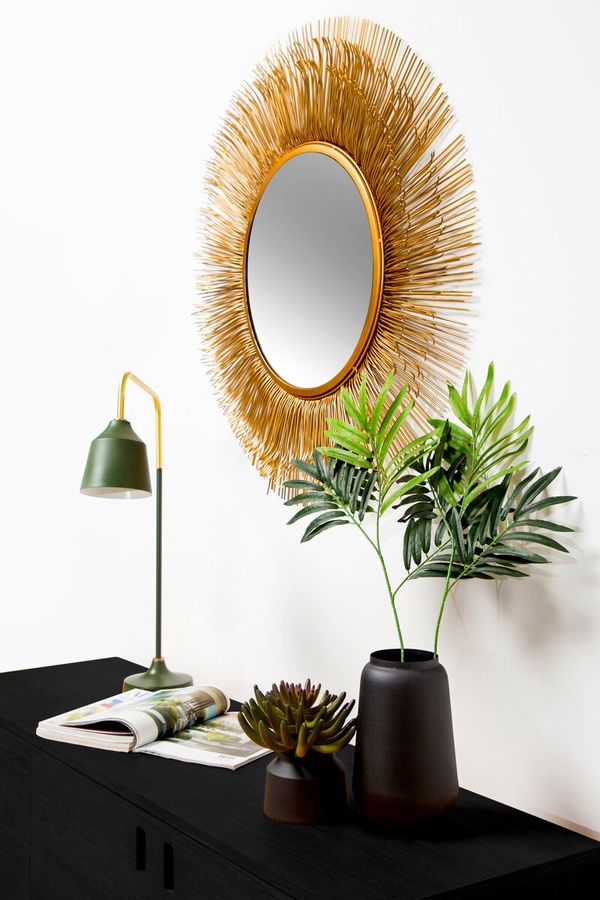Настенное зеркало Miina 130 в раме цвета золота Kayoom - в дом или квартиру. Фото, картинка, пример в интерьере