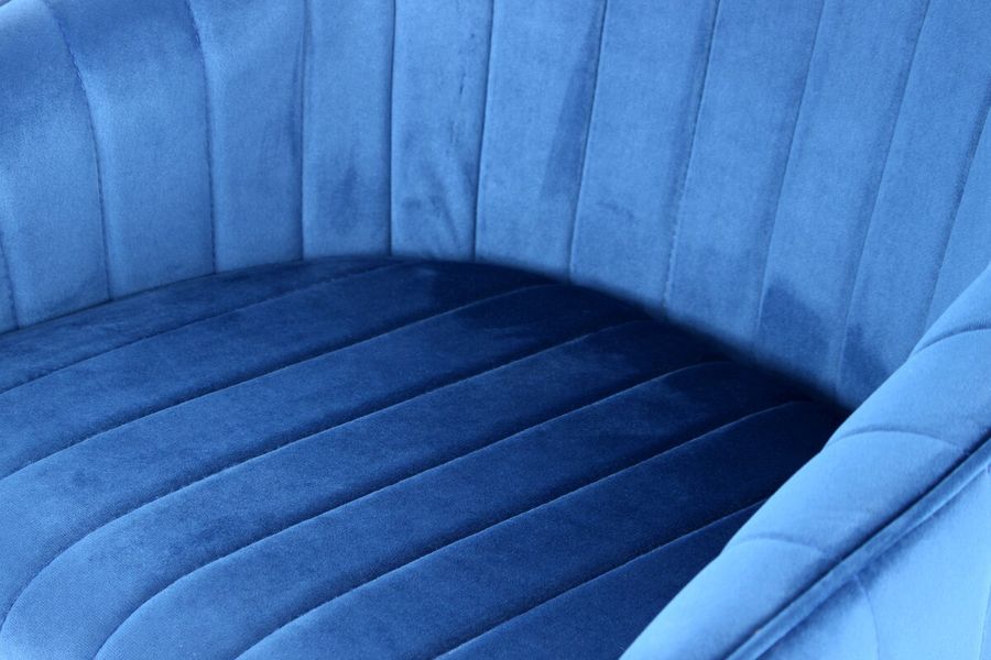 Оксамитовий стілець-крісло зі спинкою Jodie 125 на металевих ніжках синій