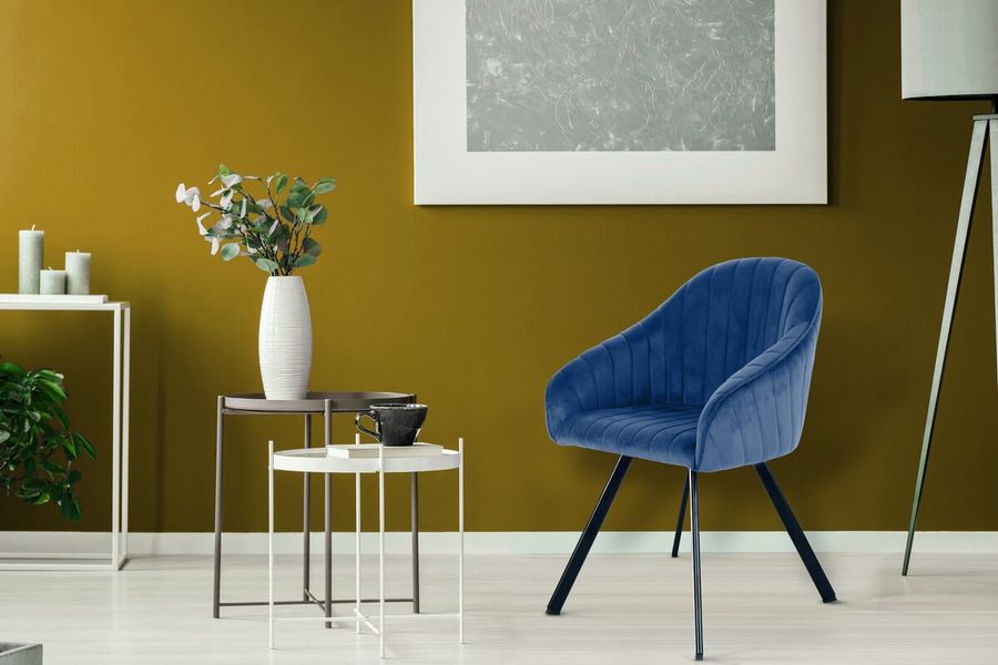 Бархатный стул-кресло со спинкой Jodie 125 на металлических ножках синий Kayoom - в дом или квартиру. Фото, картинка, пример в интерьере