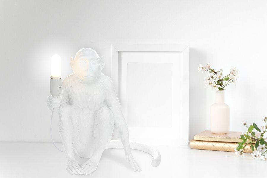 Настольная лампа Chita 110 белая сидящая обезьянка